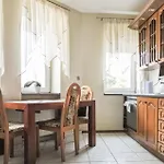 2 Bedroom Gorgeous In Appartement Kołobrzeg